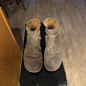 Born Bootie, brown, size 9